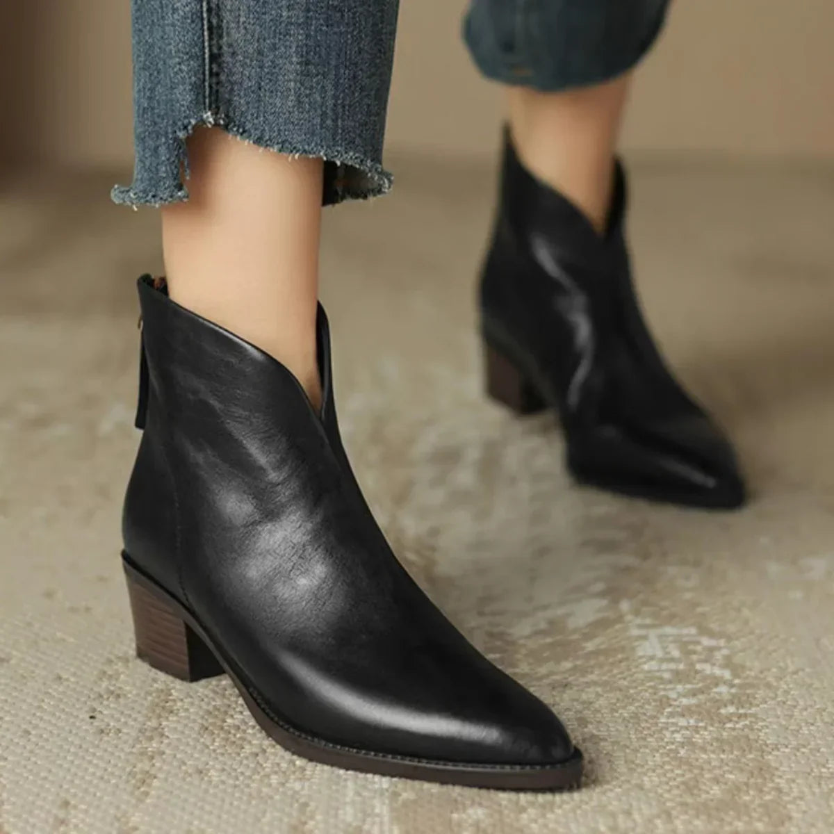 Leather Pointed-Toe Ankle Boots with Side Zip for Women - Black