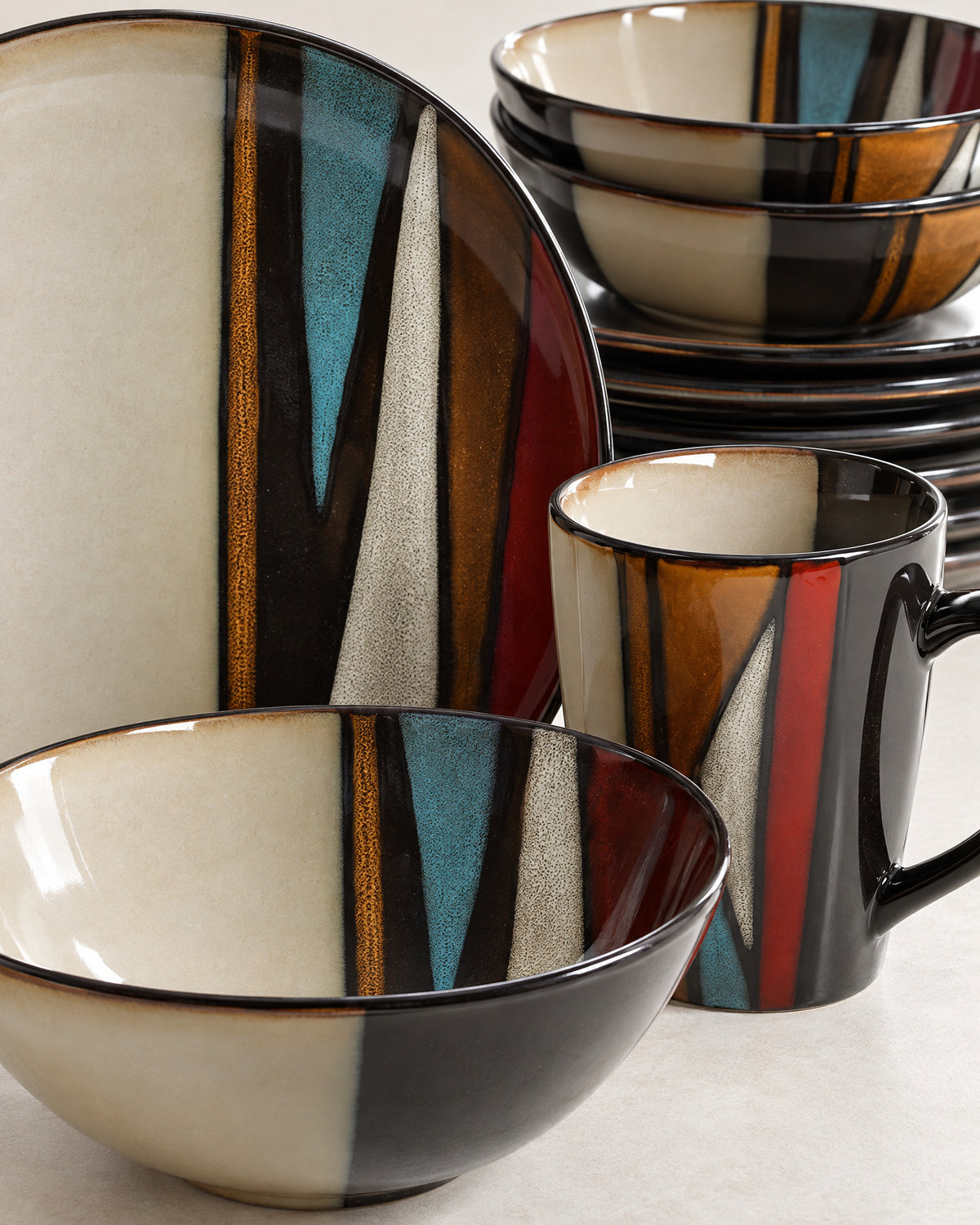 Striped Stoneware Dinnerware Set 16-Piece for 4 – close-up detail