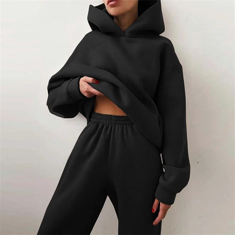 Women's black oversized cropped hoodie and wide-leg sweatpants 2-piece lounge set with elastic waistband
