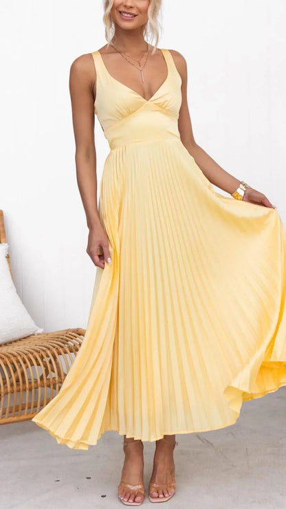 Yellow pleated maxi dress with v-neck and sleeveless design for women summer wedding guest outfit