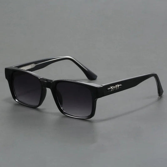 Black square frame UV400 protection sunglasses for men with gradient lenses and decorative temple design